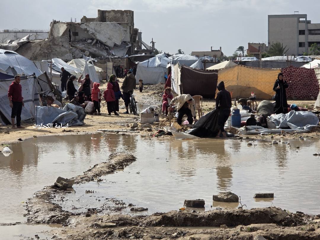 المنخفض الجوي ينهي حياة فلسطينية في غرب «غزة» وطفل في شمالها 