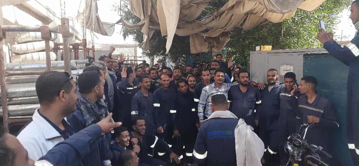 القبض على 16 من عمال «مودرن جاس» في قنا وسوهاج من منازلهم.. والاحتجاجات مستمرة