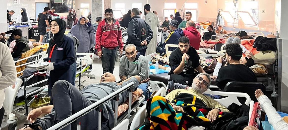 مستشفيات غزة تواجه عواقب المجاعة والفيروسات «الغامضة».. وإعلام إسرائيلي: إنهاء الاستعدادات لإعادة فتح معبر رفح