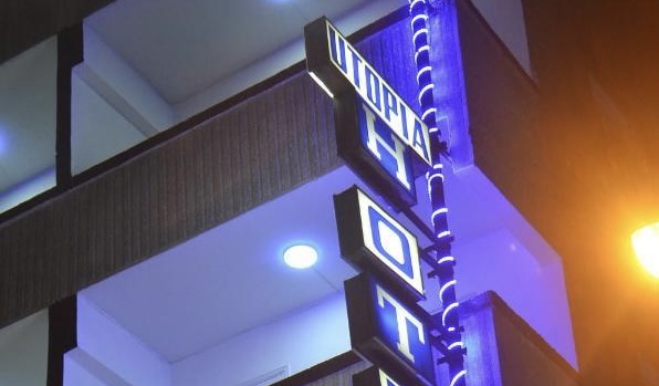 Journalist files police report over hotel’s discriminatory refusal of single-room booking