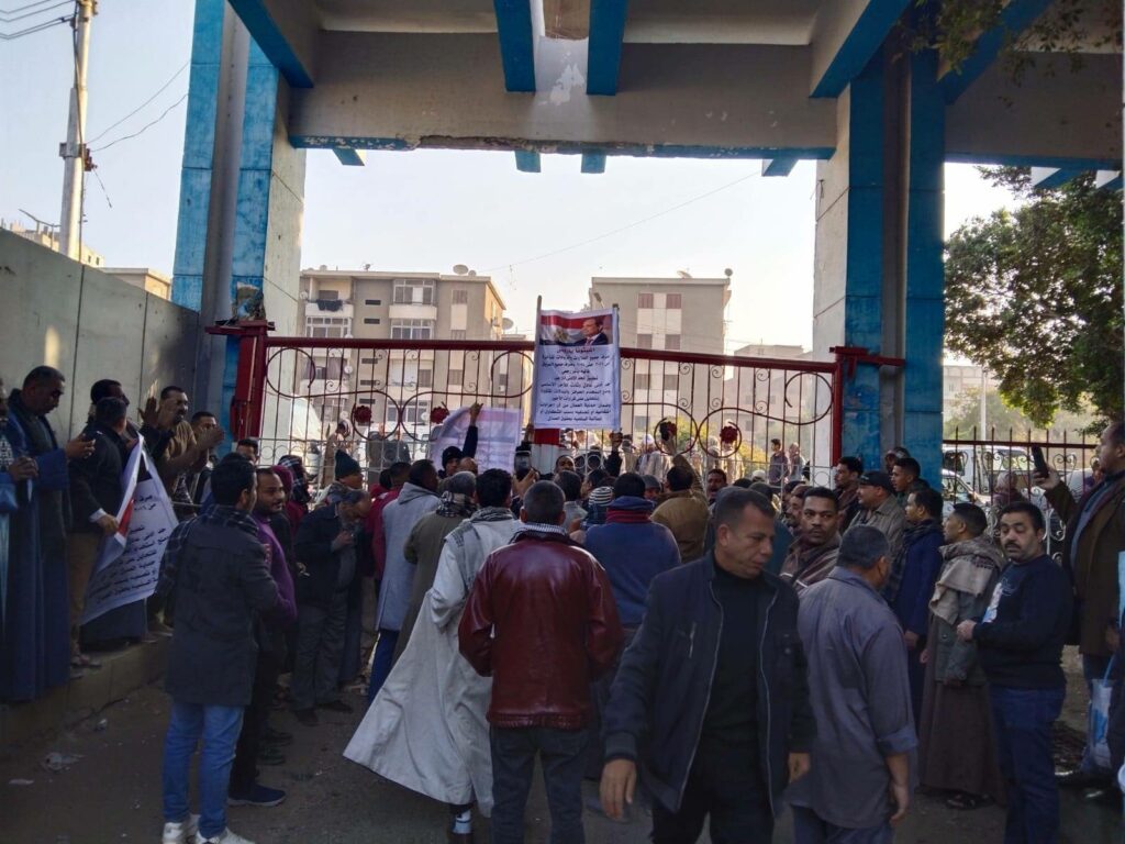 بعد المنيا.. وقفة احتجاجية لعمال مطاحن «مصر الوسطى» بأسيوط للمطالبة بـ«الأدنى للأجور» والعلاوات
