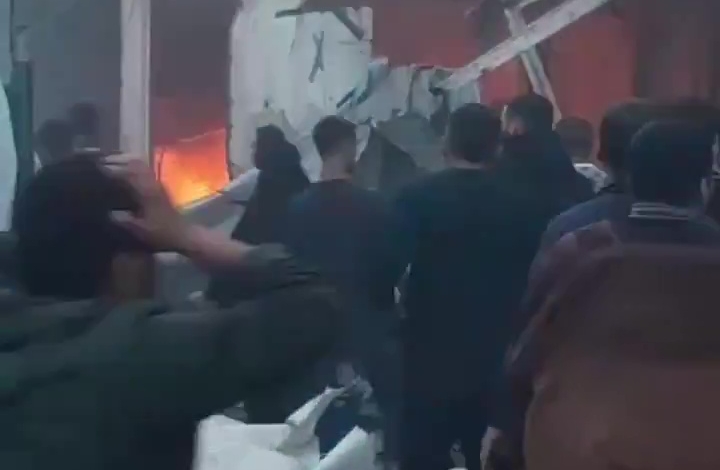 الاحتلال يقتل 10 فلسطينيين في شمال غزة وخان يونس.. ويحتجز صحفيين ويهجّر 20 عائلة في «الضفة»