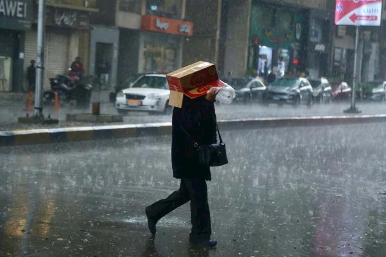 إشاعات على هامش العاصفة