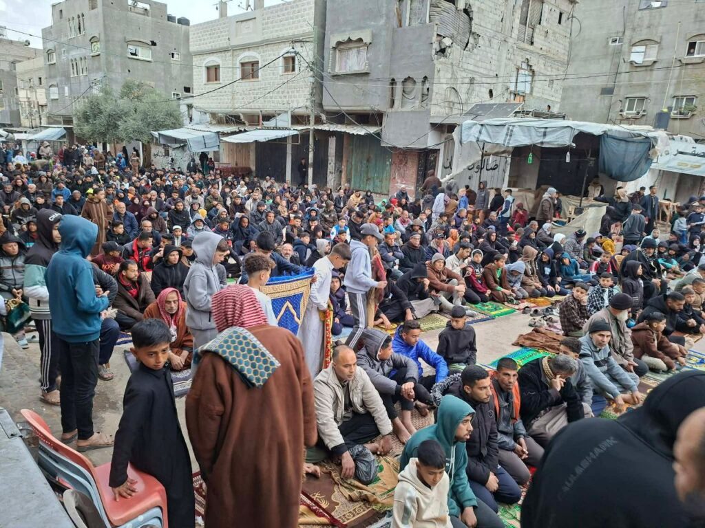 عيد بلا ألعاب لأطفال القطاع وسط الغلاء والحصار